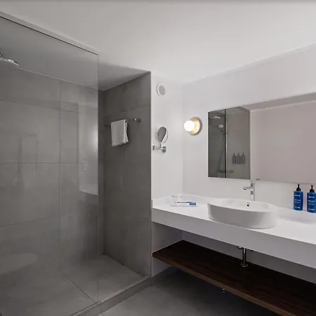 Hotel Radisson Blu & Spa, Daugava 4*